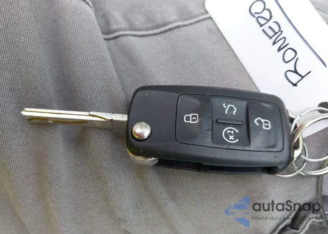 2019 Volkswagen Passat 2.0T Se R-Line z USA, uszkodzony, nr VIN 1VWMA7A34KC010044